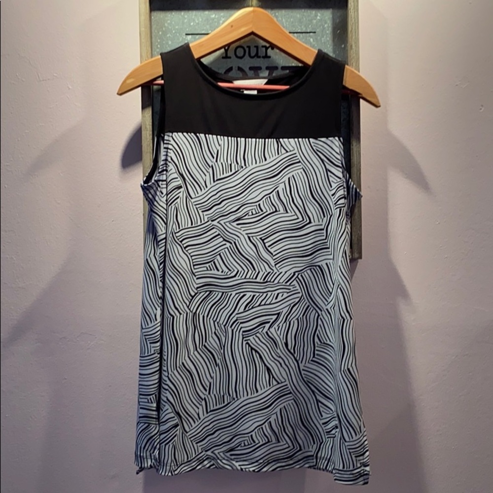 C&B Long B&W Tank-very flattering! Size Small